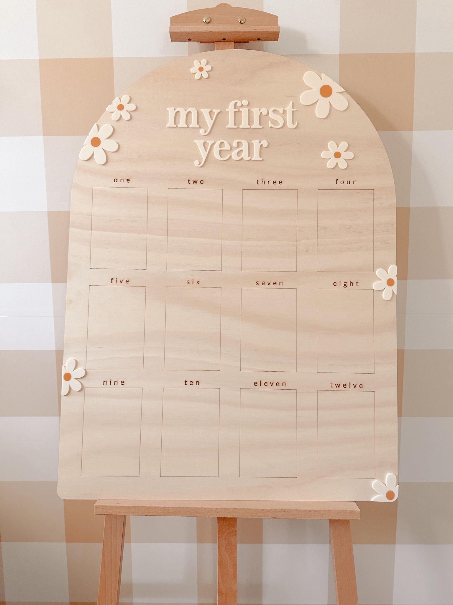 A1 Arch Daisy 'My First Year / Photo Board - 6x4 inch photos